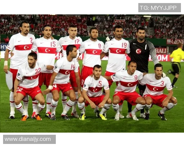 俄罗斯与土耳其在欧国联的激烈对决引发的战术分析与球员表现探讨